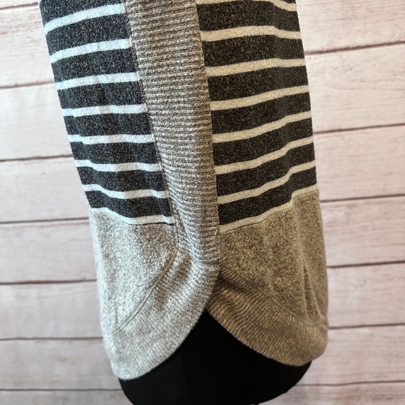 Maurices Three-Quarter Sleeve Sweater Small , Office Top, Business Casual - Picture 2 of 4